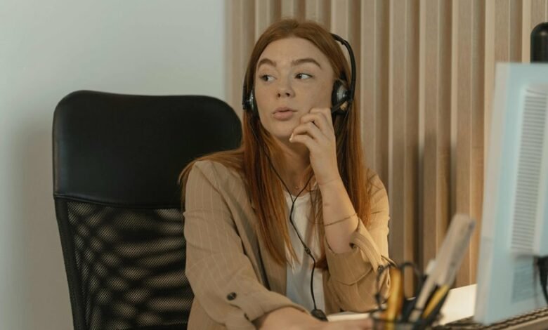 customer support available now